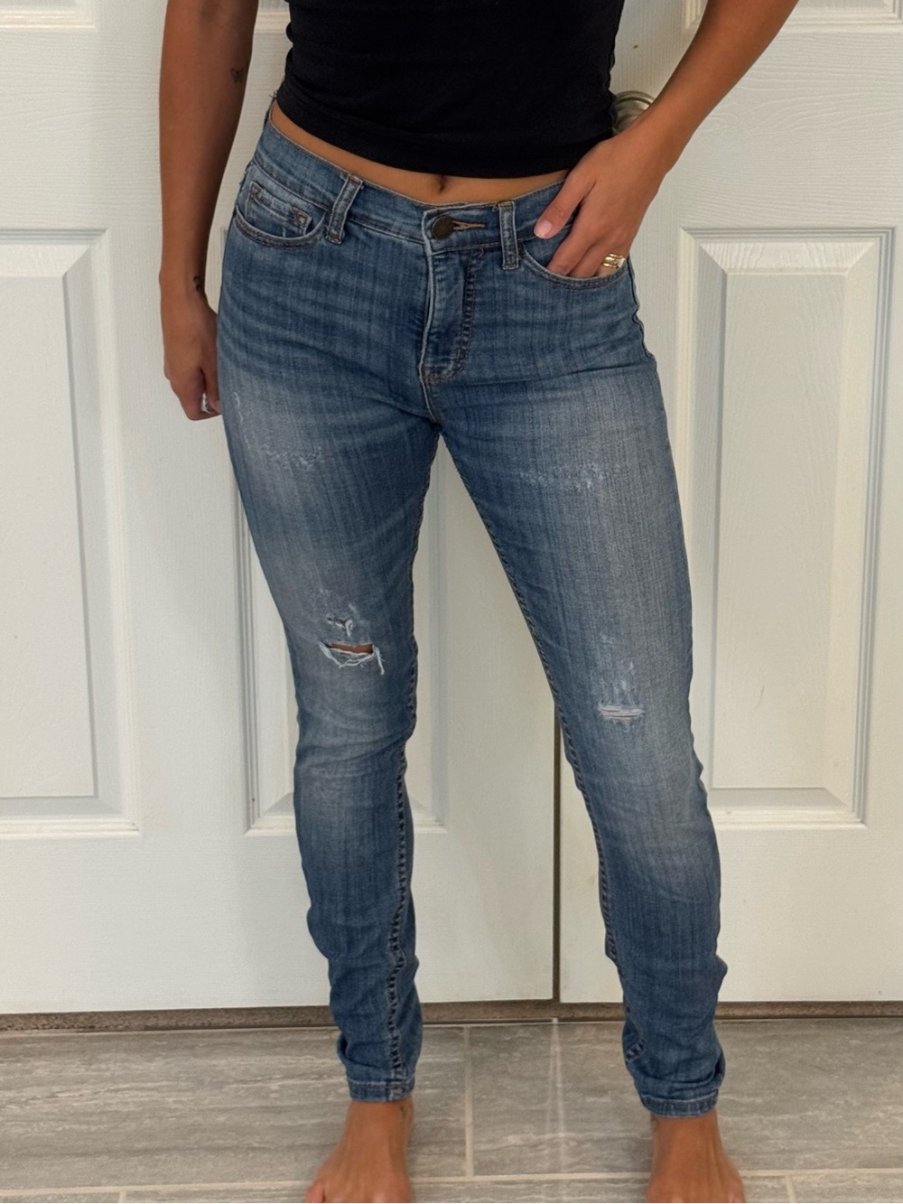 BDG High-Rise Twig Ankle Distressed Skinny Jeans